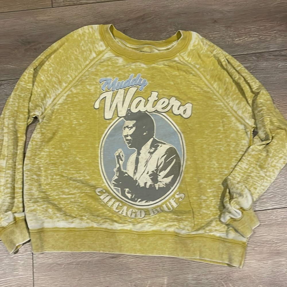 M Sweatshirt